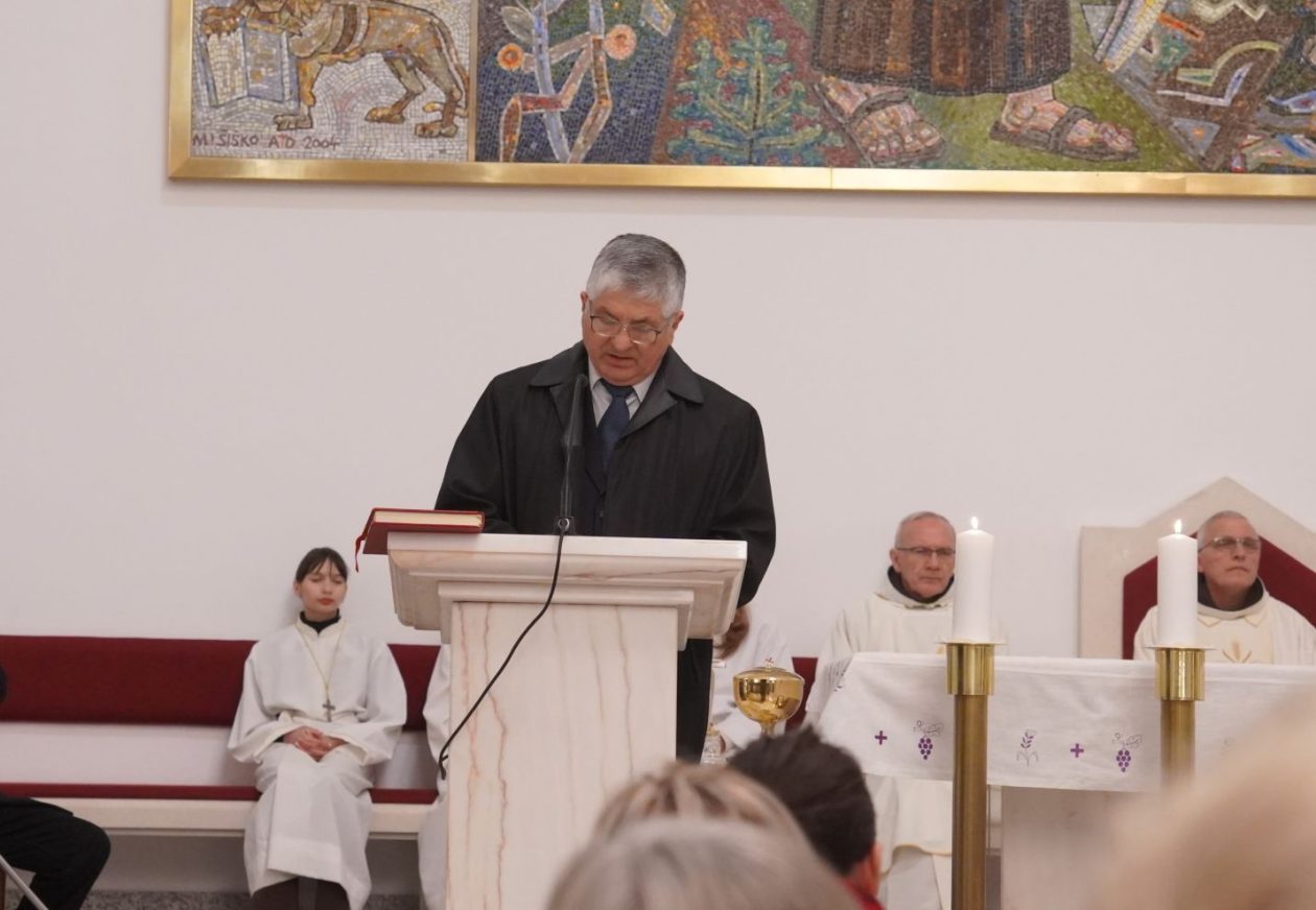 Veliki četvrtak Župa svetoga Antuna Padovanskog Čakovec (13) Veliki četvrtak Župa svetoga Antuna Padovanskog Čakovec (13)