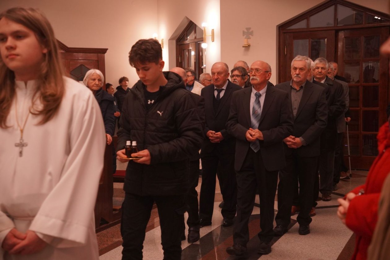 Veliki četvrtak Župa svetoga Antuna Padovanskog Čakovec (2) Veliki četvrtak Župa svetoga Antuna Padovanskog Čakovec (2)