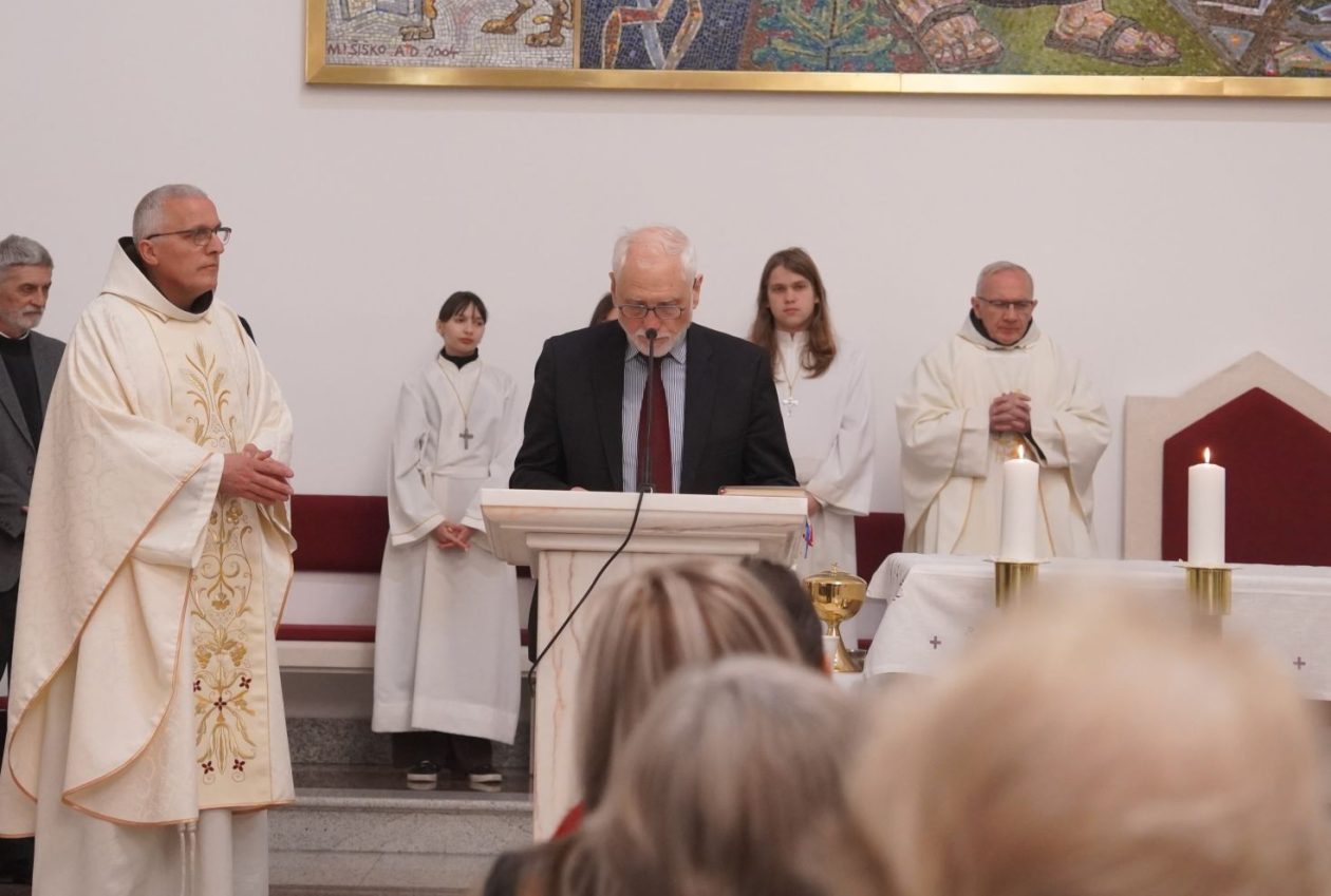 Veliki četvrtak Župa svetoga Antuna Padovanskog Čakovec (24) Veliki četvrtak Župa svetoga Antuna Padovanskog Čakovec (24)