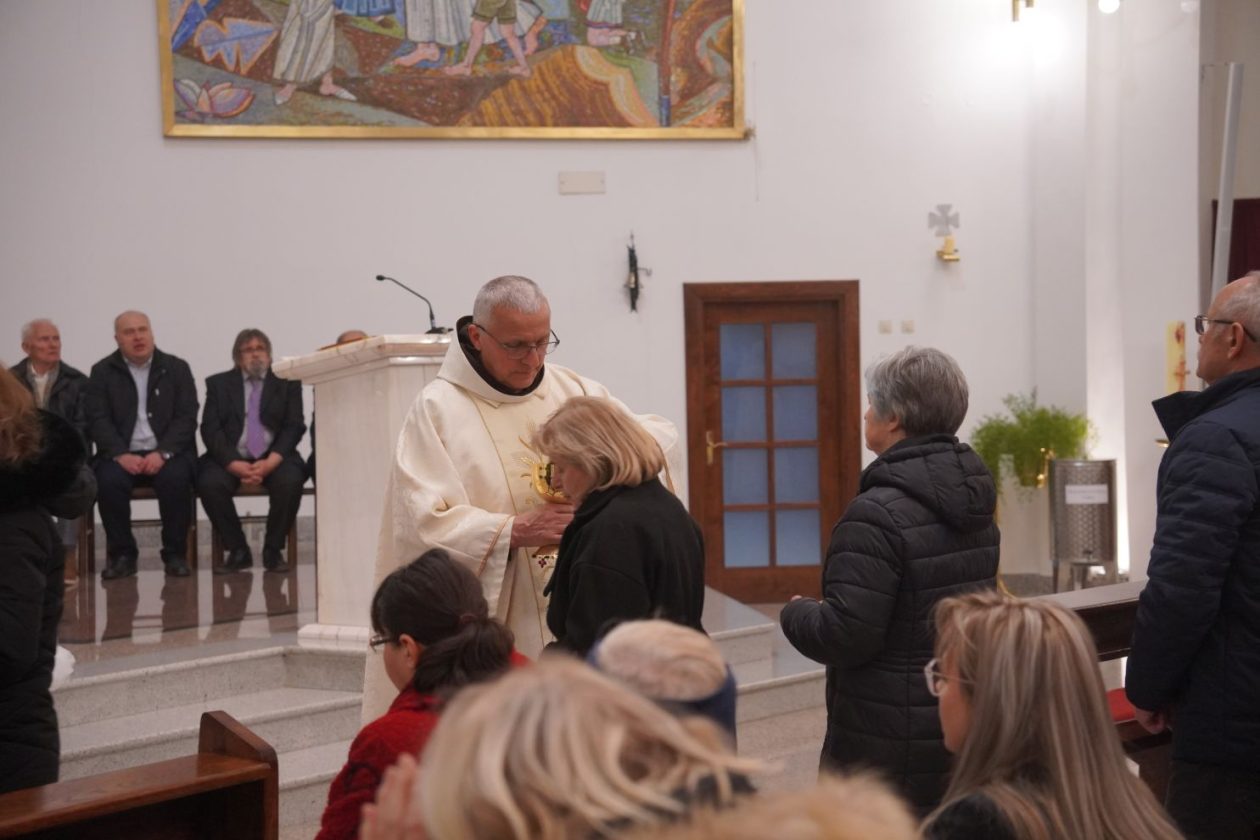 Veliki četvrtak Župa svetoga Antuna Padovanskog Čakovec (26) Veliki četvrtak Župa svetoga Antuna Padovanskog Čakovec (26)