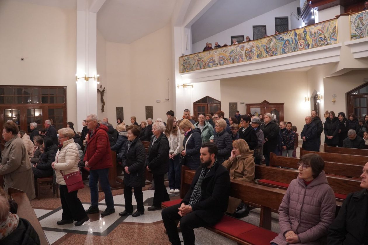 Veliki četvrtak Župa svetoga Antuna Padovanskog Čakovec (27) Veliki četvrtak Župa svetoga Antuna Padovanskog Čakovec (27)