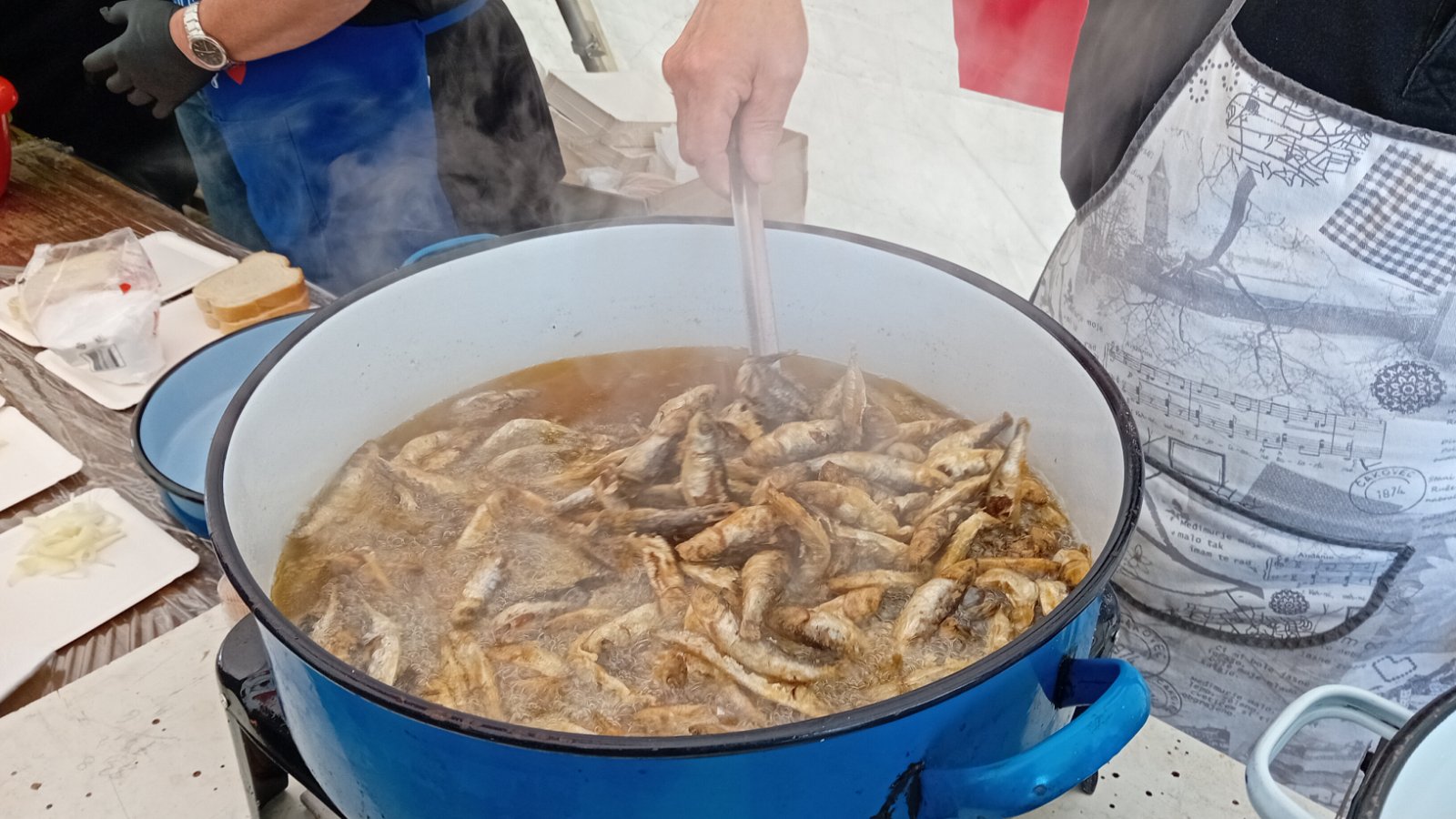 Veliki petak u Nedelišću Tradicionalna podjela ribica i plemenita humanitarna nota (1)