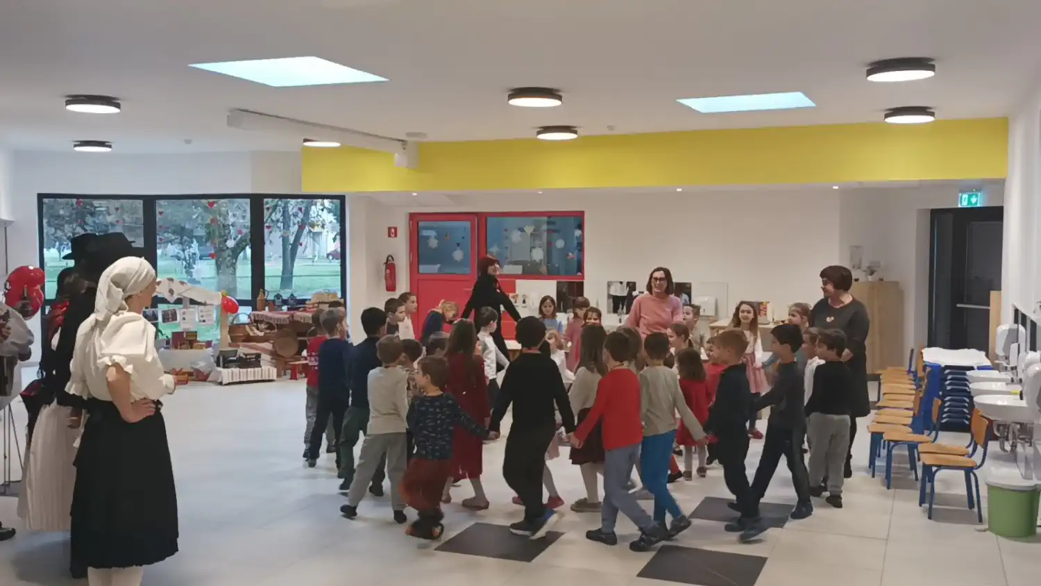 Veseli Međimurci razveselili mališane Cipelice povodom Valentinova (17) Veseli Međimurci razveselili mališane Cipelice povodom Valentinova (17)