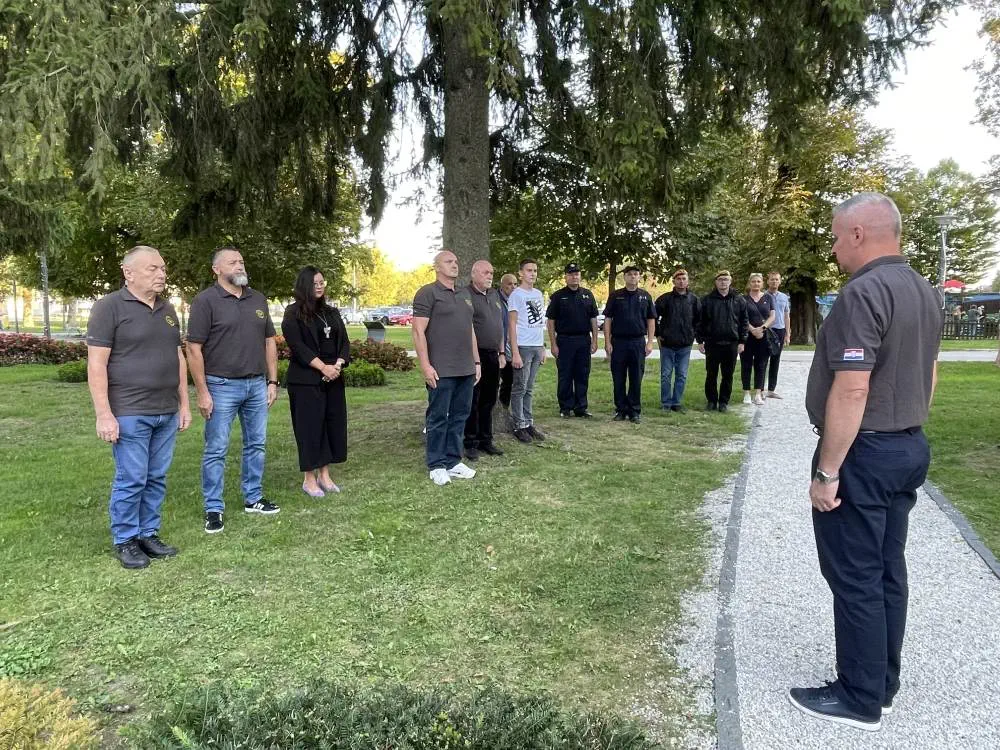 Veterani 34. inženjerijske bojne Čakovec obilježili 33. obljetnicu uz počast suborcima i sjećanja na ratne dane (12) Veterani 34. inženjerijske bojne Čakovec obilježili 33. obljetnicu uz počast suborcima i sjećanja na ratne dane (12)