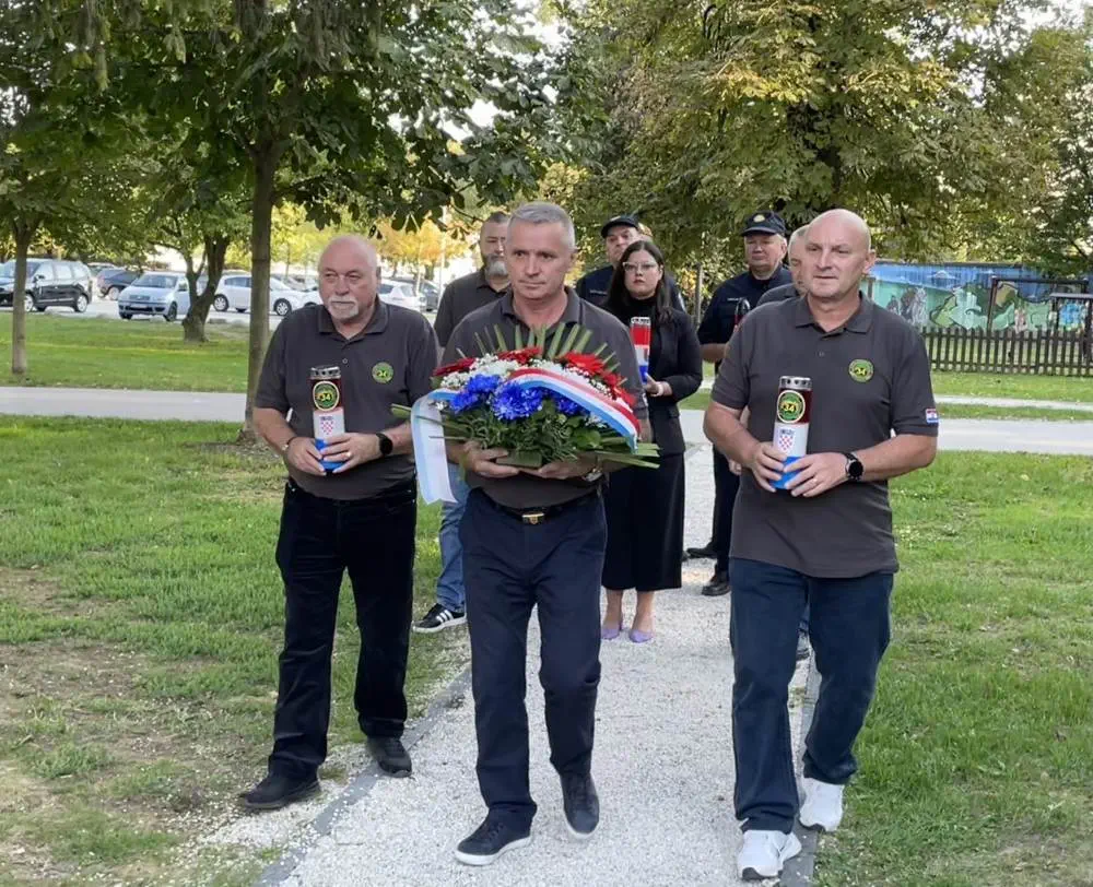 Veterani 34. inženjerijske bojne Čakovec obilježili 33. obljetnicu uz počast suborcima i sjećanja na ratne dane (17) Veterani 34. inženjerijske bojne Čakovec obilježili 33. obljetnicu uz počast suborcima i sjećanja na ratne dane (17)