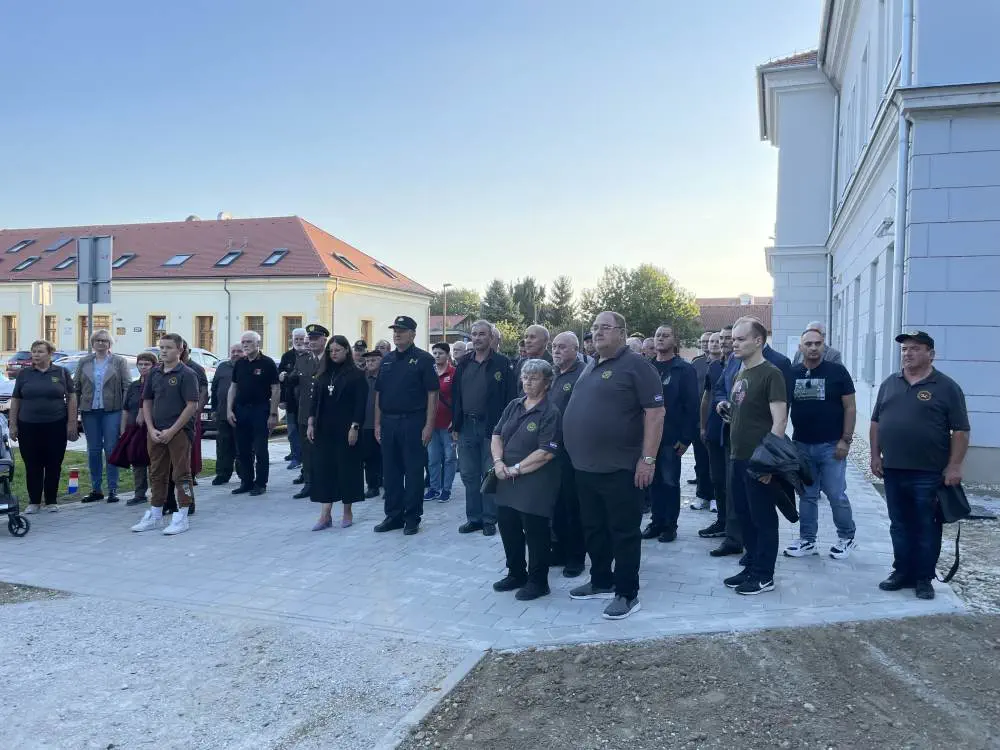 Veterani 34. inženjerijske bojne Čakovec obilježili 33. obljetnicu uz počast suborcima i sjećanja na ratne dane (7) Veterani 34. inženjerijske bojne Čakovec obilježili 33. obljetnicu uz počast suborcima i sjećanja na ratne dane (7)