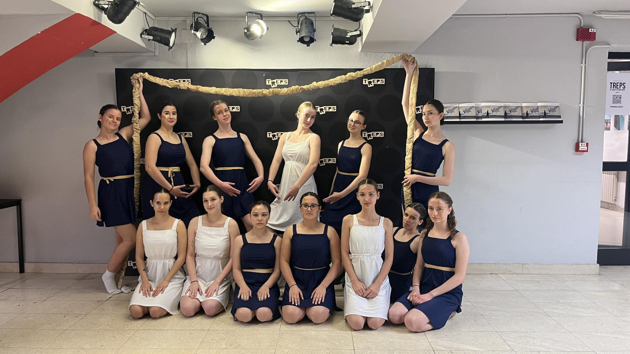 Vivona (2) Vivona (2)