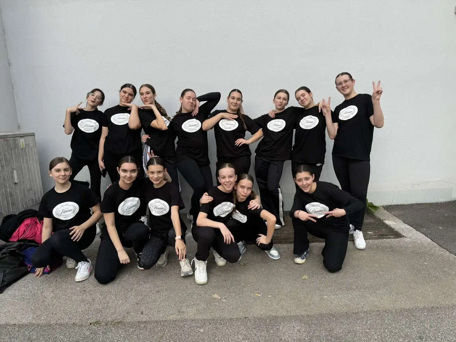 Vivona (3) Vivona (3)