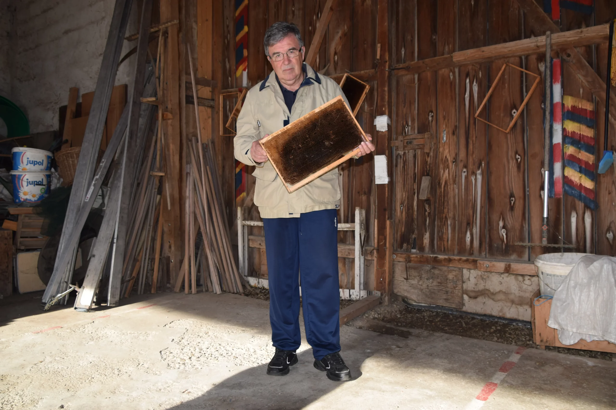 Vladimir Halić, pčelarstvo (3) Vladimir Halić, pčelarstvo (3)