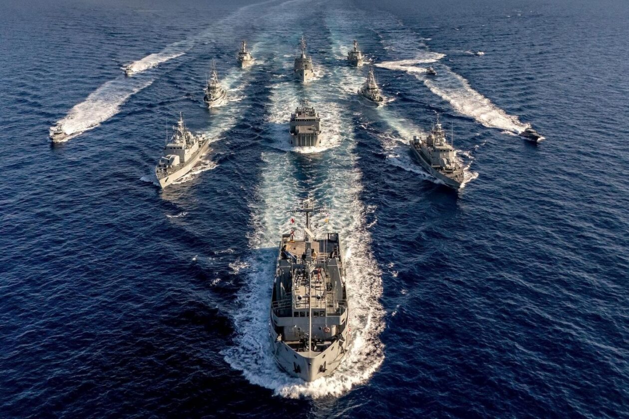 Split: Pogled iz zraka na Hrvatsku ratnu mornaricu koja izvodi vježbu za vojni Mimohod 2025.