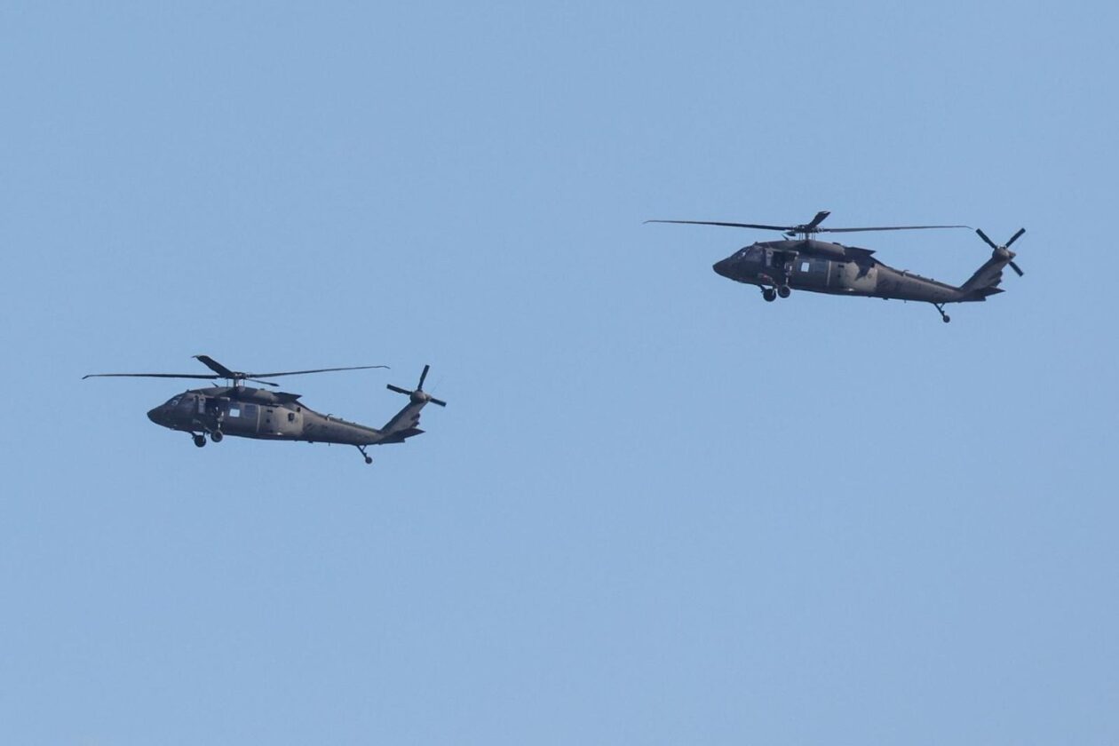 Zagreb: Prelet helikoptera tijekom svečanog obilježavanja 30. obljetnice VRO Oluja