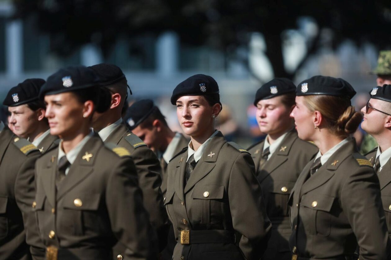 Zagreb: Svečani vojni mimohod u povodu 30 godina VRO Oluja