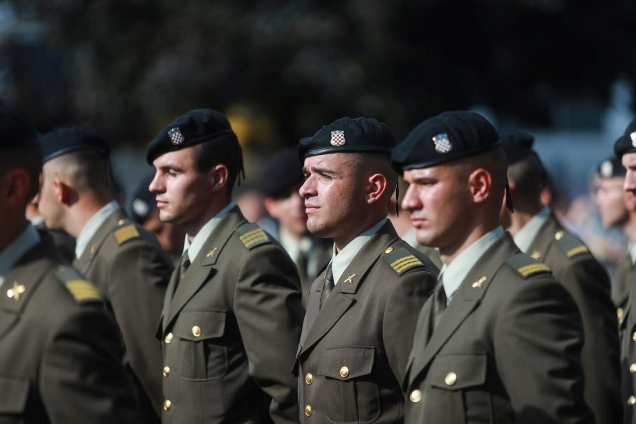 Zagreb: Svečani vojni mimohod u povodu 30 godina VRO Oluja