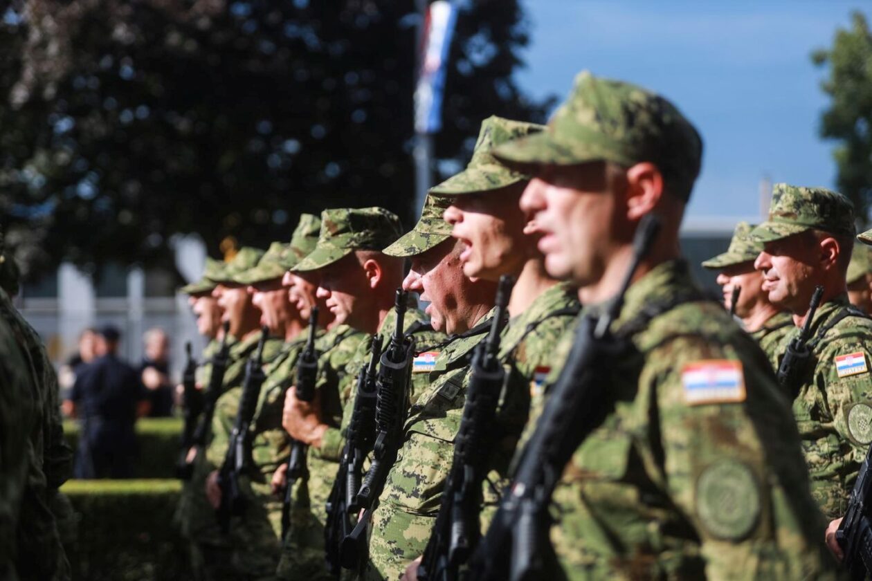 Zagreb: Svečani vojni mimohod u povodu 30 godina VRO Oluja