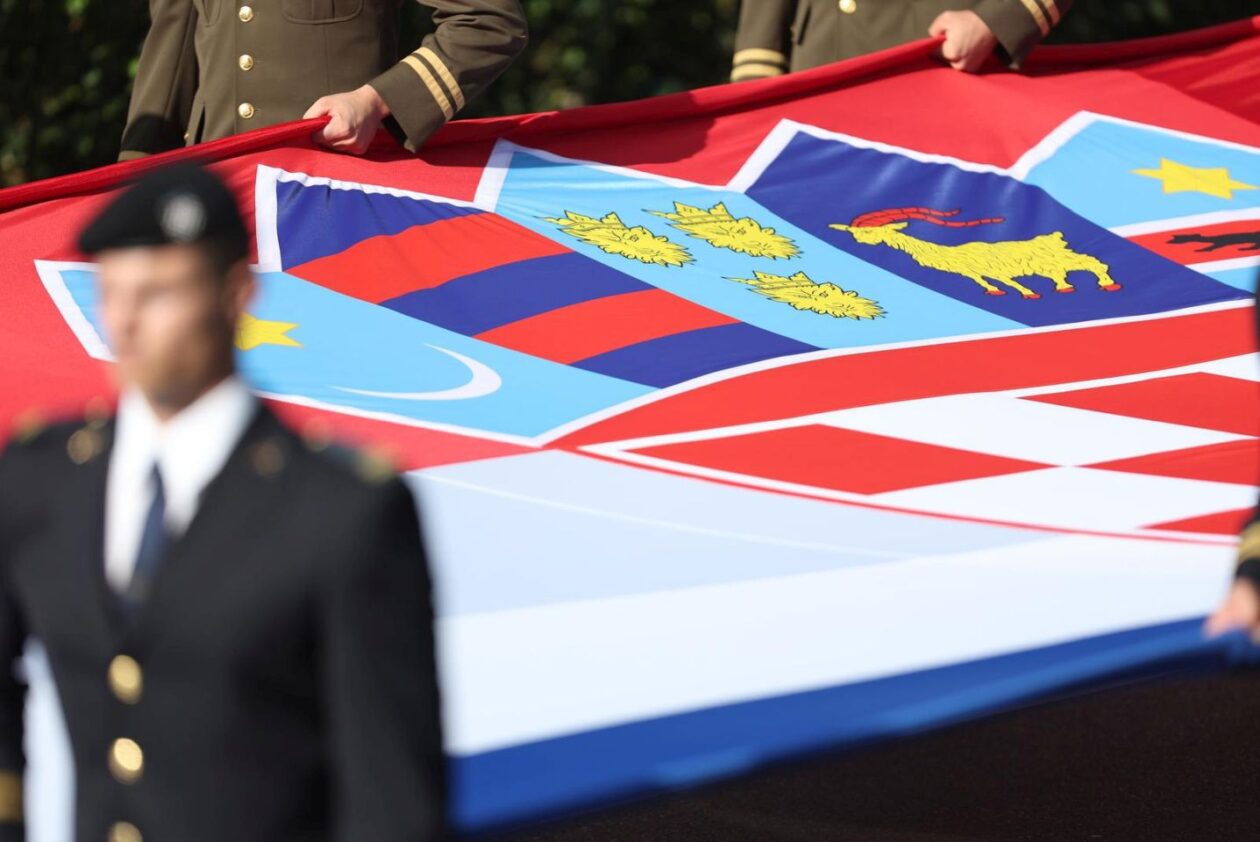 Zagreb: Svečani vojni mimohod u povodu 30 godina VRO Oluja