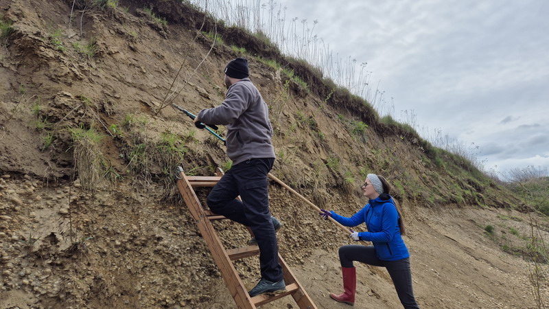 Volonteri čistili obale Drave za najmanju europsku lastavicu (20) Volonteri čistili obale Drave za najmanju europsku lastavicu (20)