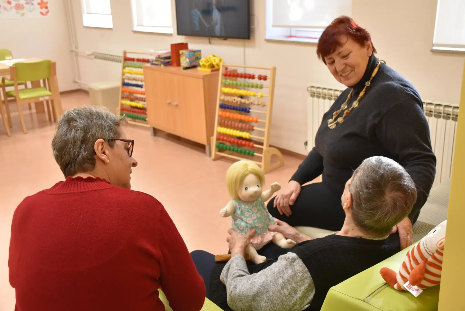 Volontiranje, dom za starije, umirovljenici (11) Volontiranje, dom za starije, umirovljenici (11)