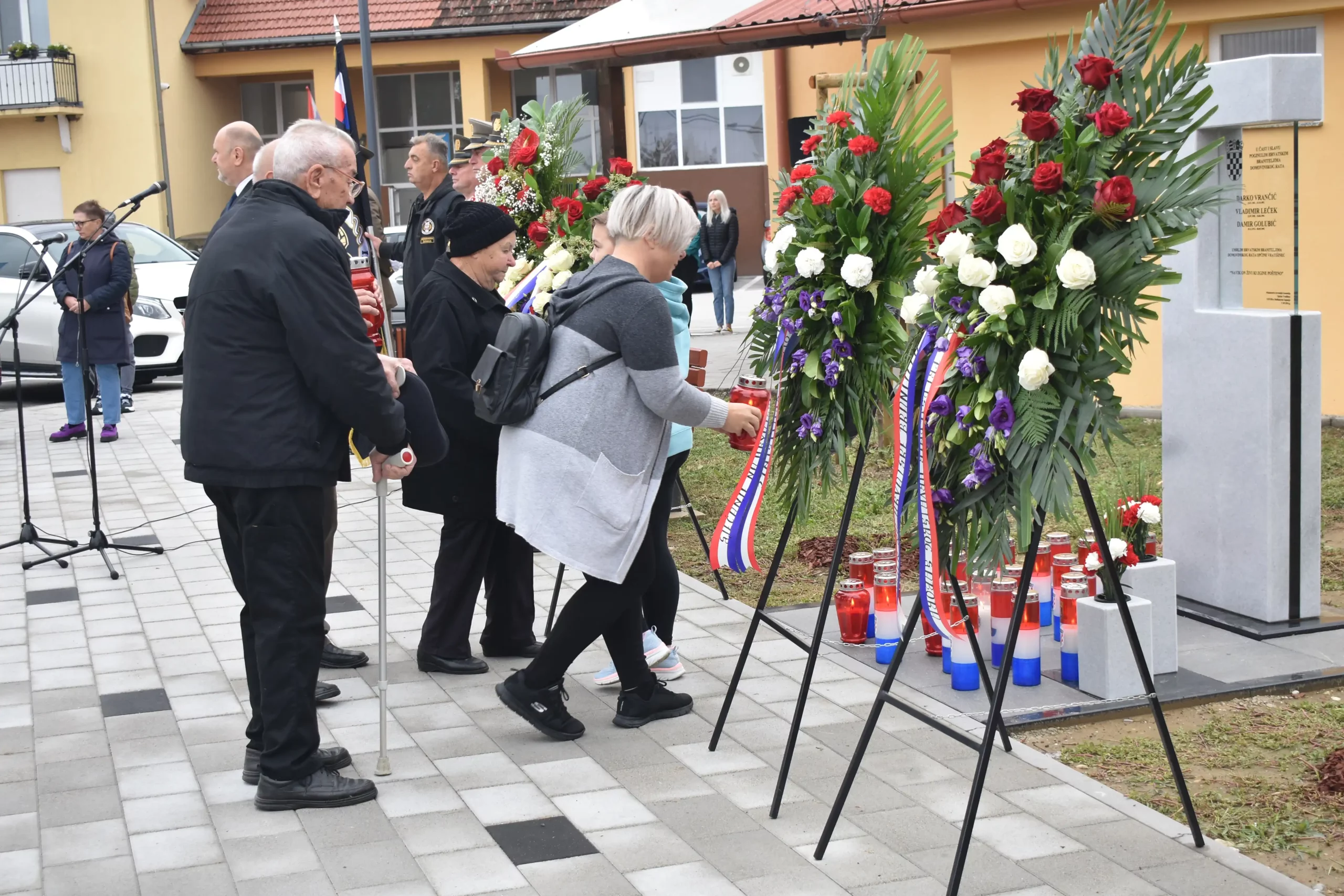 Vratišinec Otkriven spomenik poginulim brainteljima (15)
