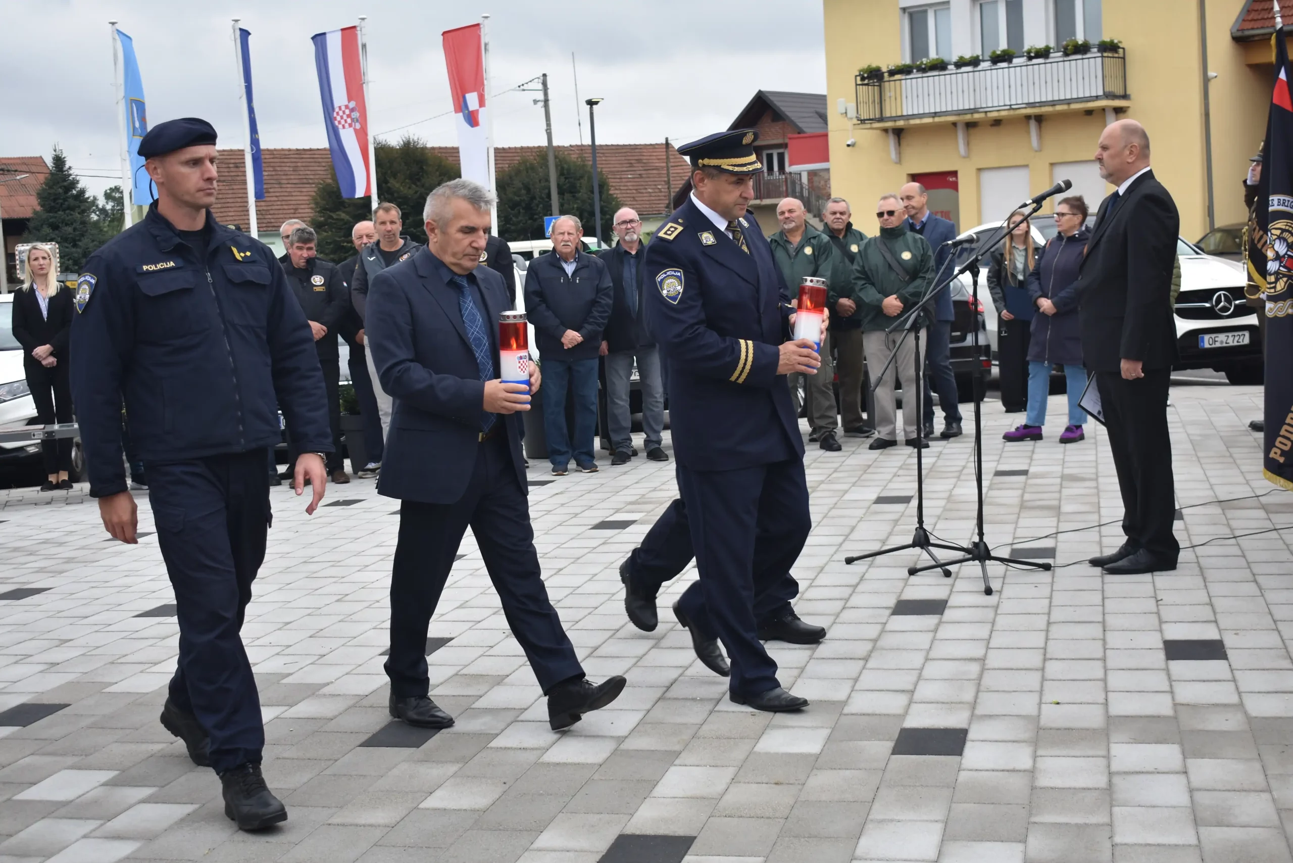 Vratišinec Otkriven spomenik poginulim brainteljima (22)