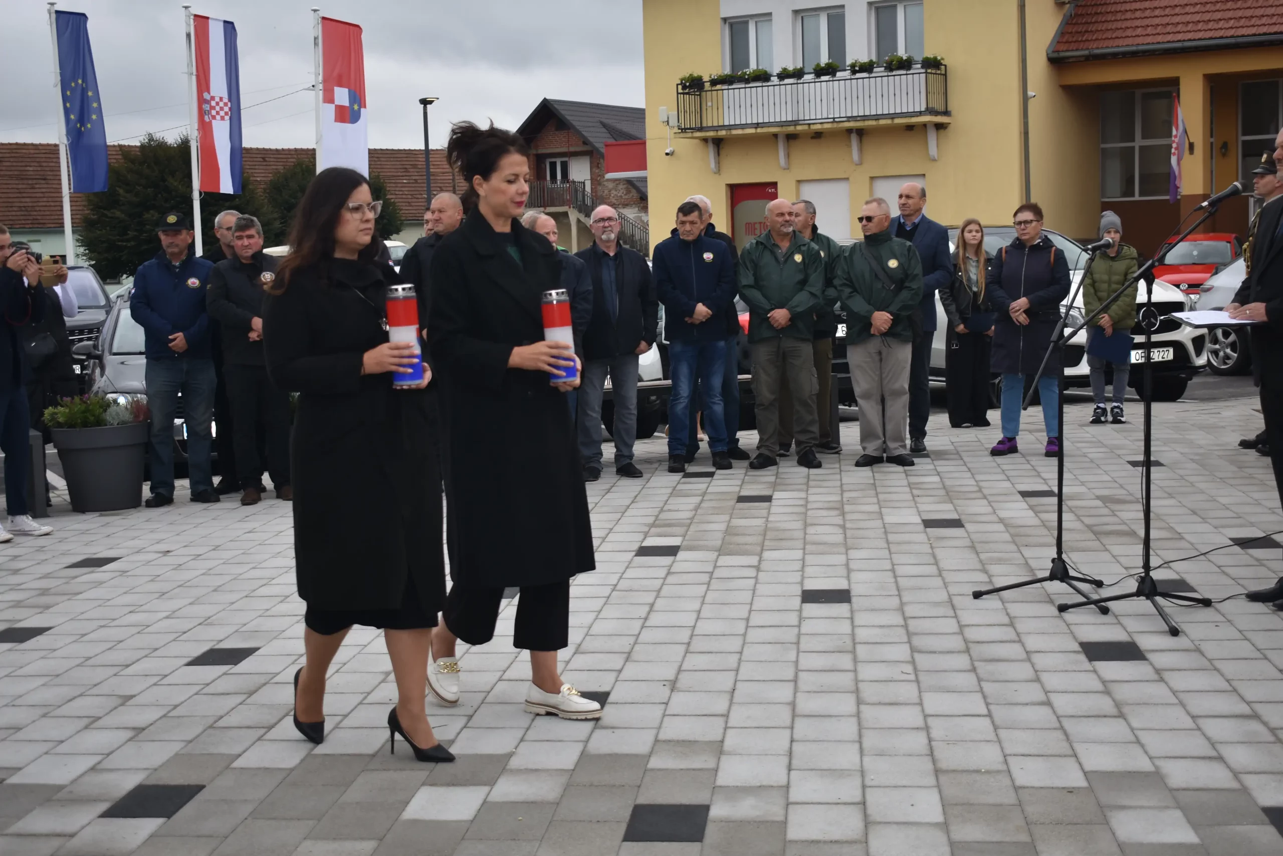 Vratišinec Otkriven spomenik poginulim brainteljima (23)