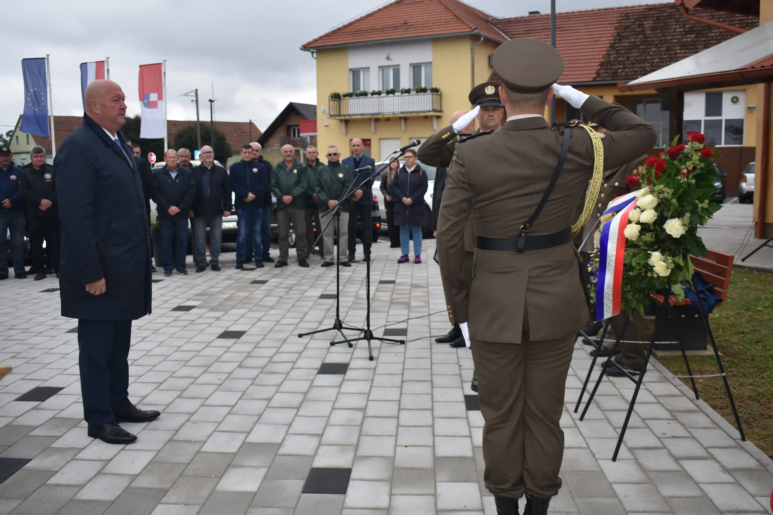 Vratišinec Otkriven spomenik poginulim brainteljima (28)