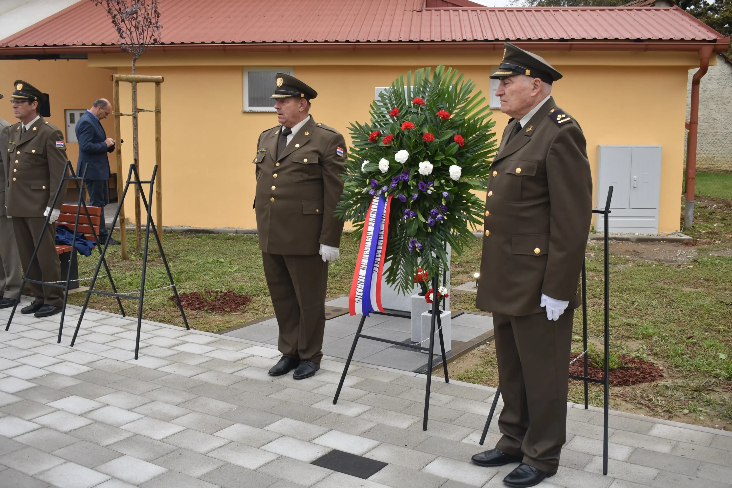 Vratišinec Otkriven spomenik poginulim brainteljima (31)