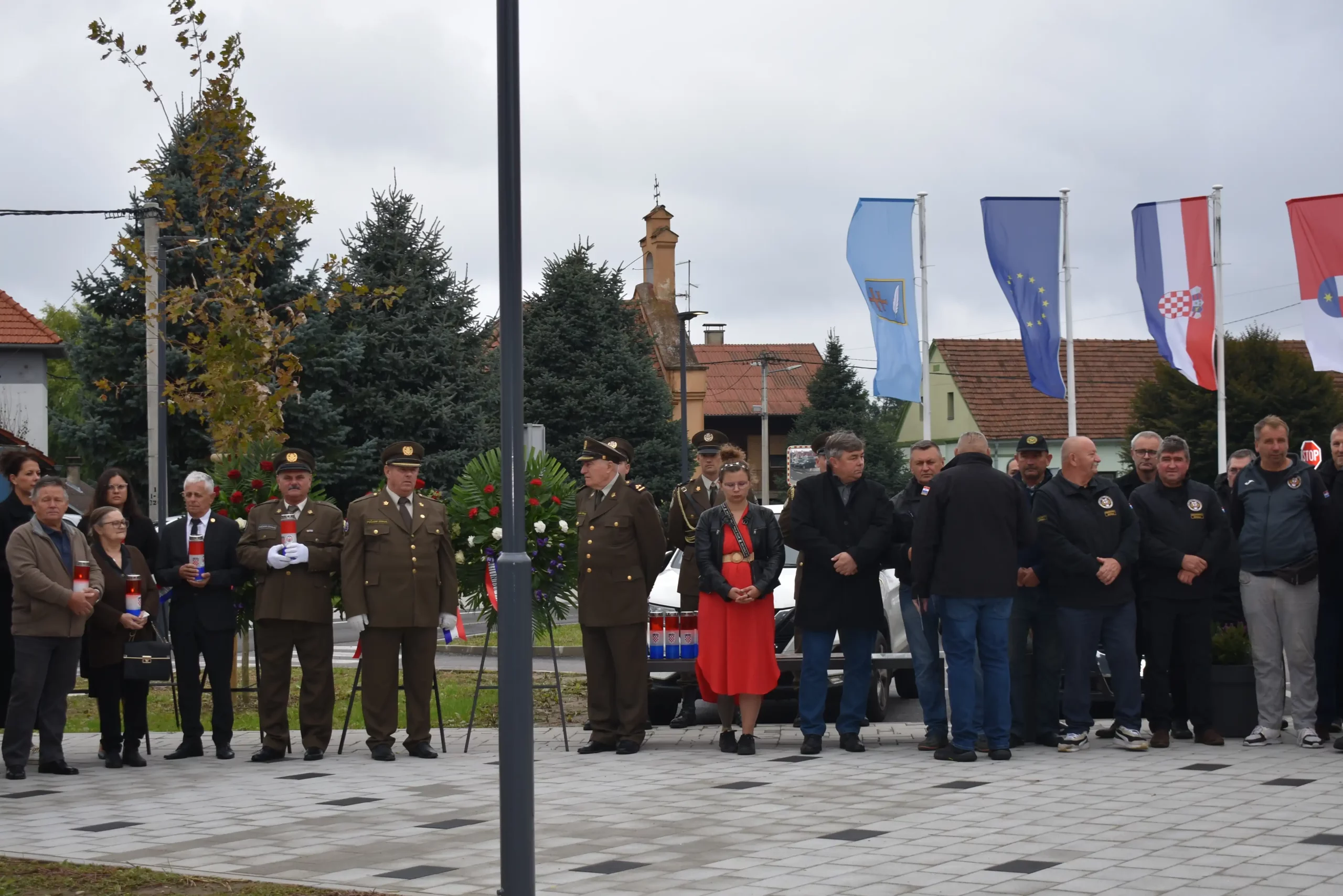 Vratišinec Otkriven spomenik poginulim brainteljima (9)