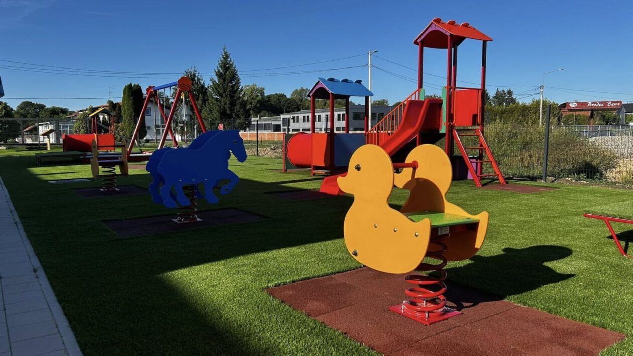 Vratišinec- novo igralište za djecu (4) Vratišinec- novo igralište za djecu (4)