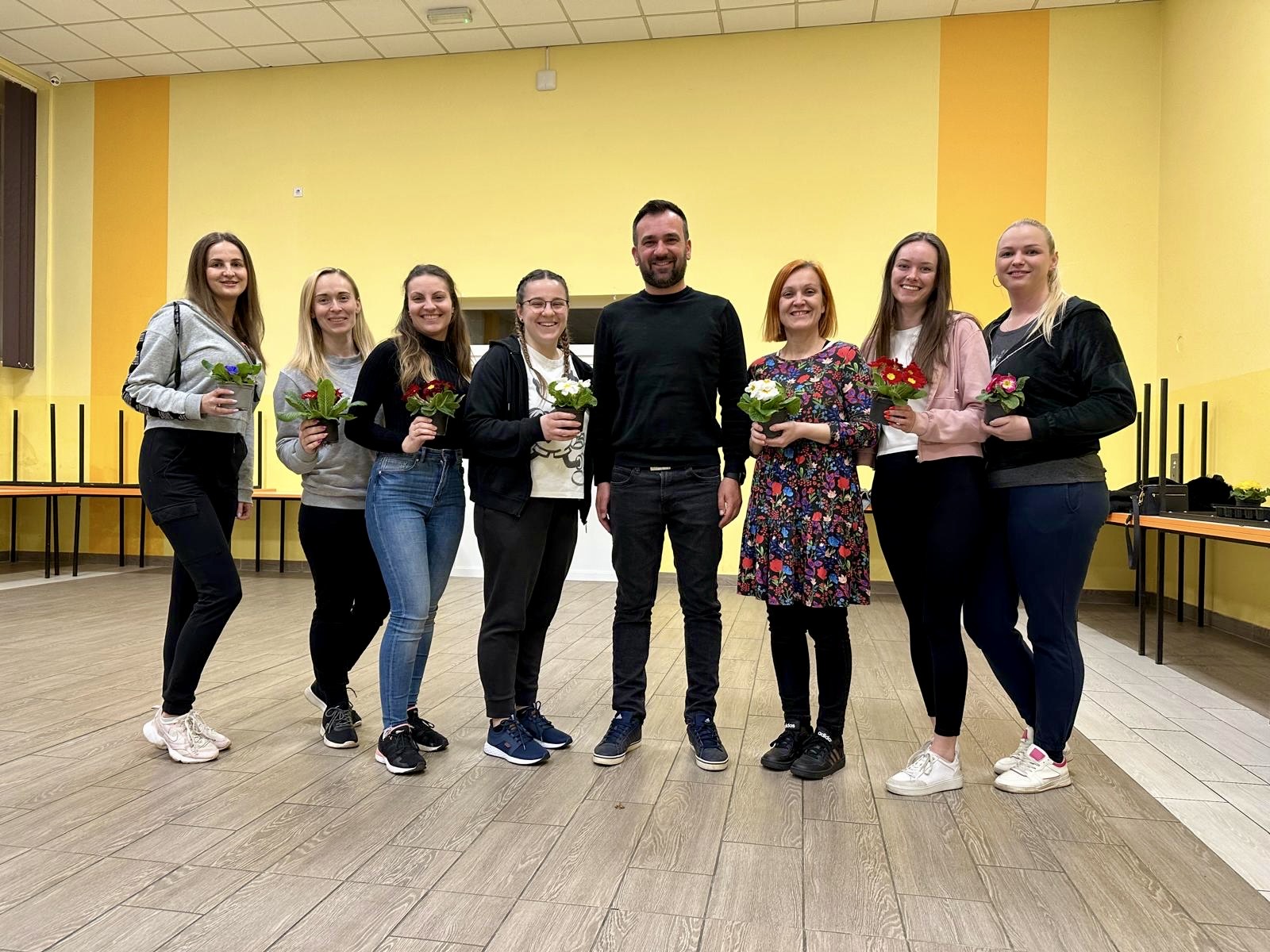 Vratišinec,Grbavec dan žena (1)