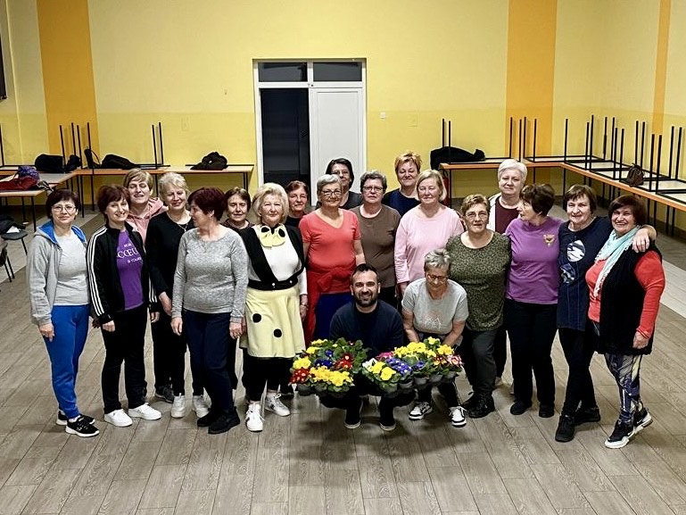 Vratišinec,Grbavec dan žena (2)