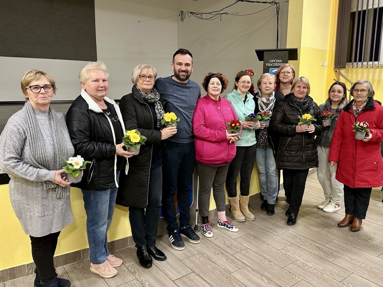 Vratišinec,Grbavec dan žena (3)