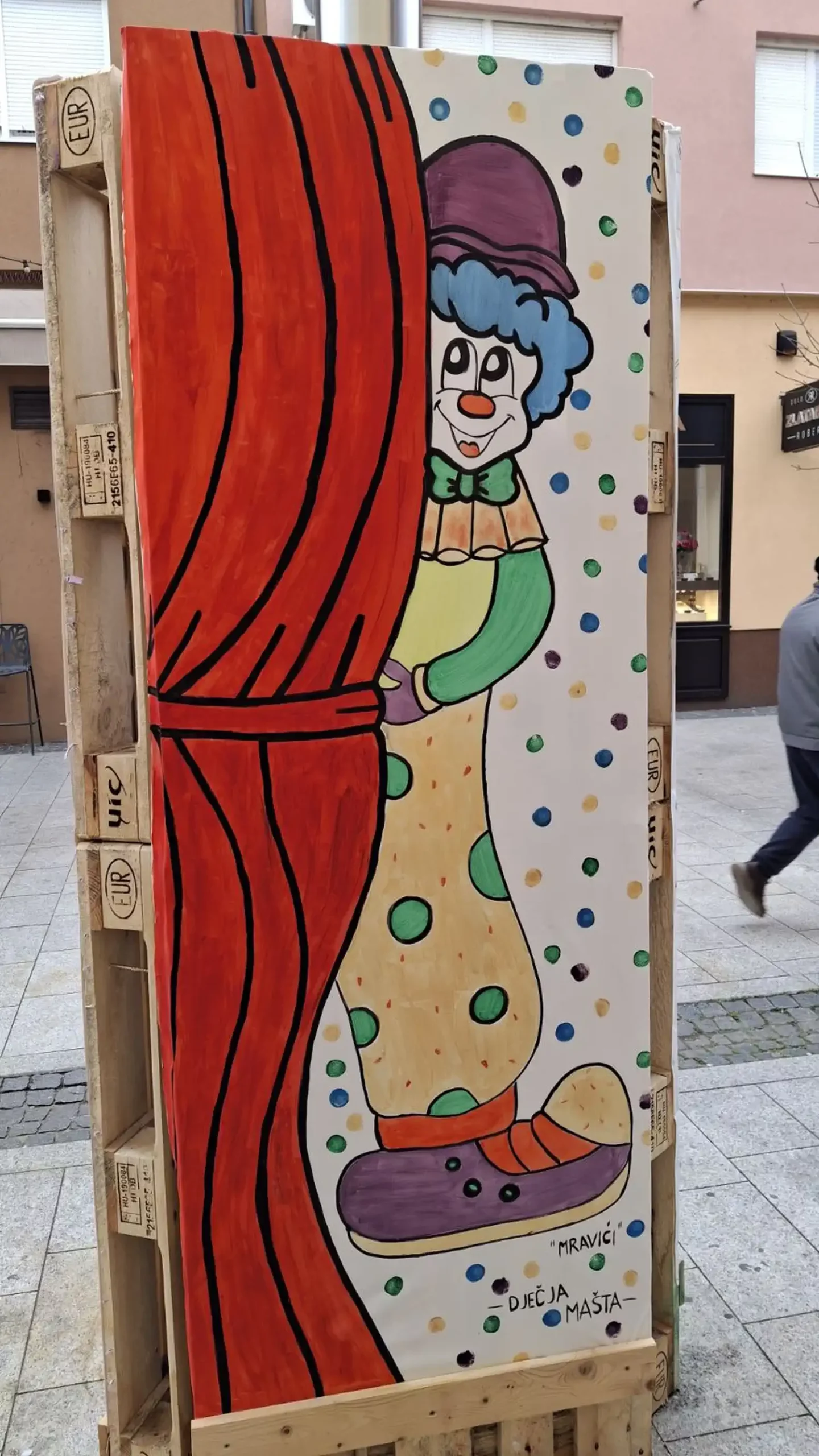 Vrtićarci ukrasili Strossmayerovu ulicu uoči Međimurskog fašnika (1)