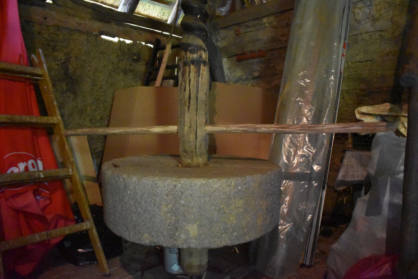 Vukanovec stara klet 200 let (2) Vukanovec stara klet 200 let (2)