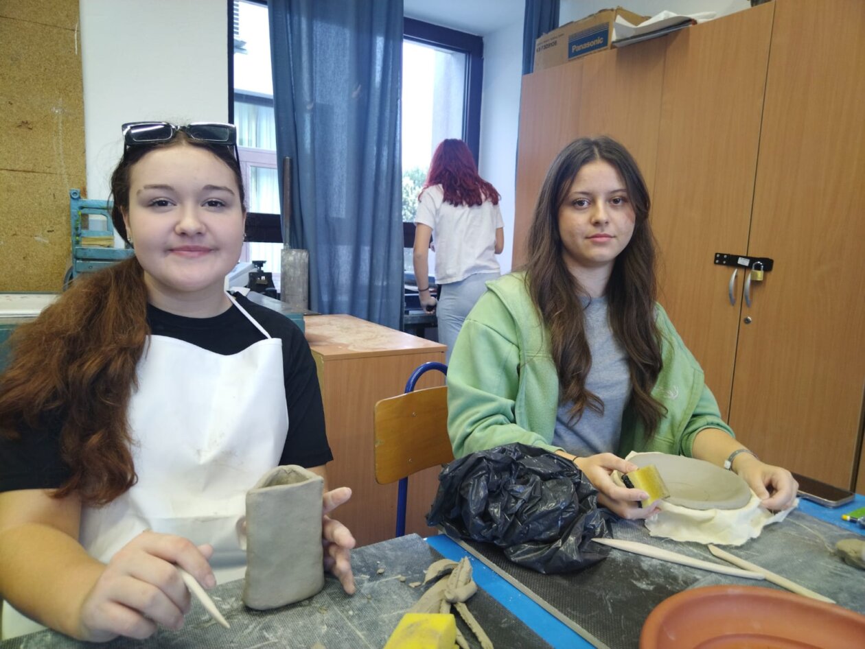 Nika Gavez Nika Gavez