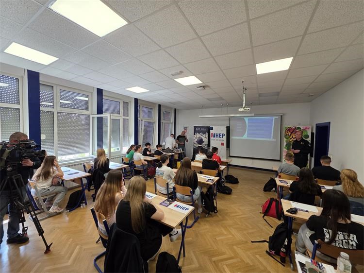 ZAJEDNO PROTIV GOVORA MRŽNJE ETŠ (14)