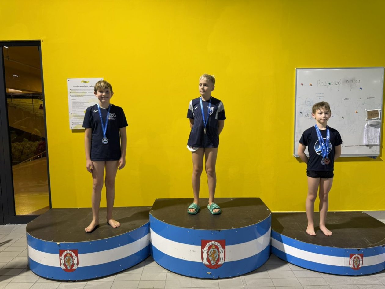 ZAVRŠNICA IZ SNOVA Mladi plivači ČPK-a zaključili godinu u velikom stilu (13)