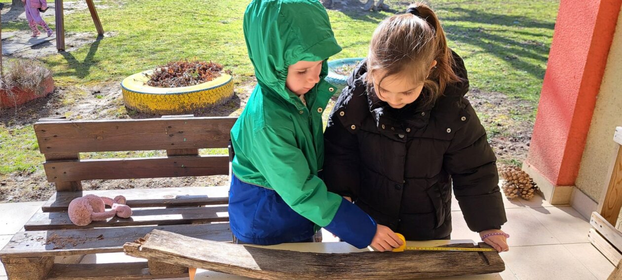 ZELENA AVANTURA Djeca iz Stonoge uređuju vrtićki okoliš (7)
