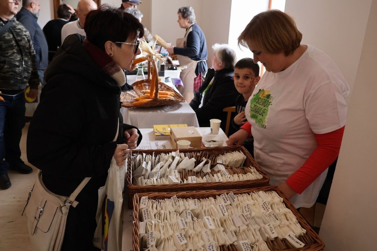 ZELENA ZAJEDNICA Razmjena domaćeg sjemenja ojačala lokalne vrtne inicijative (15)