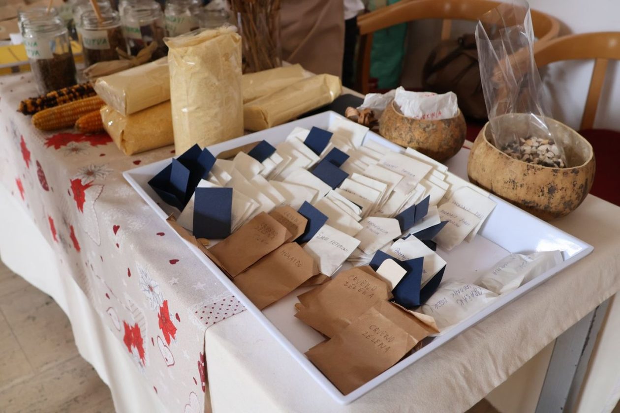 ZELENA ZAJEDNICA Razmjena domaćeg sjemenja ojačala lokalne vrtne inicijative (2)