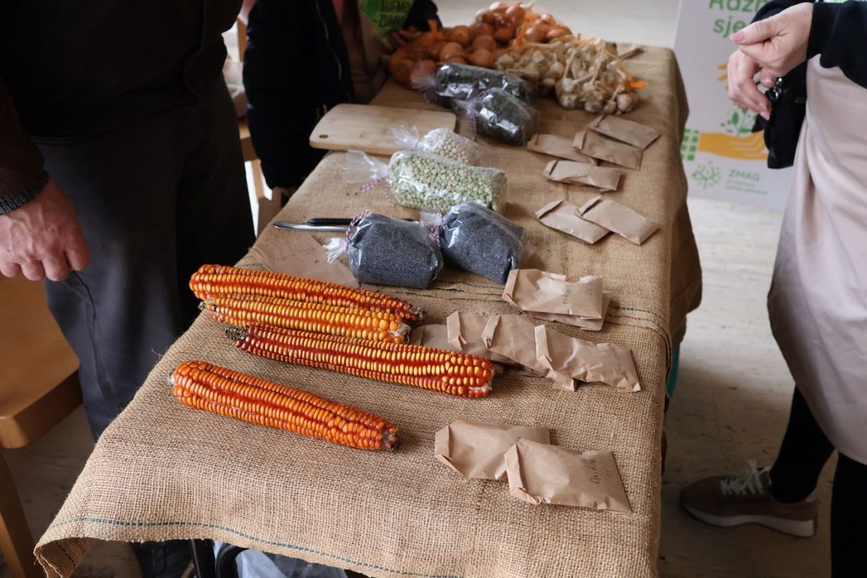 ZELENA ZAJEDNICA Razmjena domaćeg sjemenja ojačala lokalne vrtne inicijative (22)