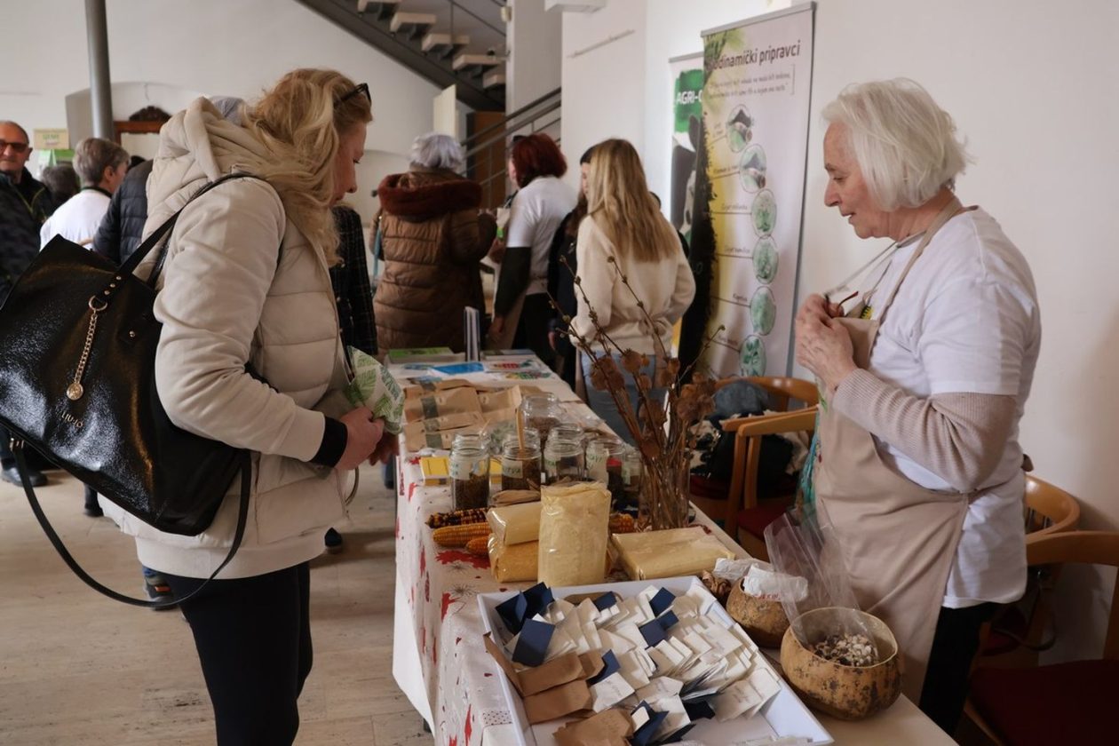 ZELENA ZAJEDNICA Razmjena domaćeg sjemenja ojačala lokalne vrtne inicijative (4)