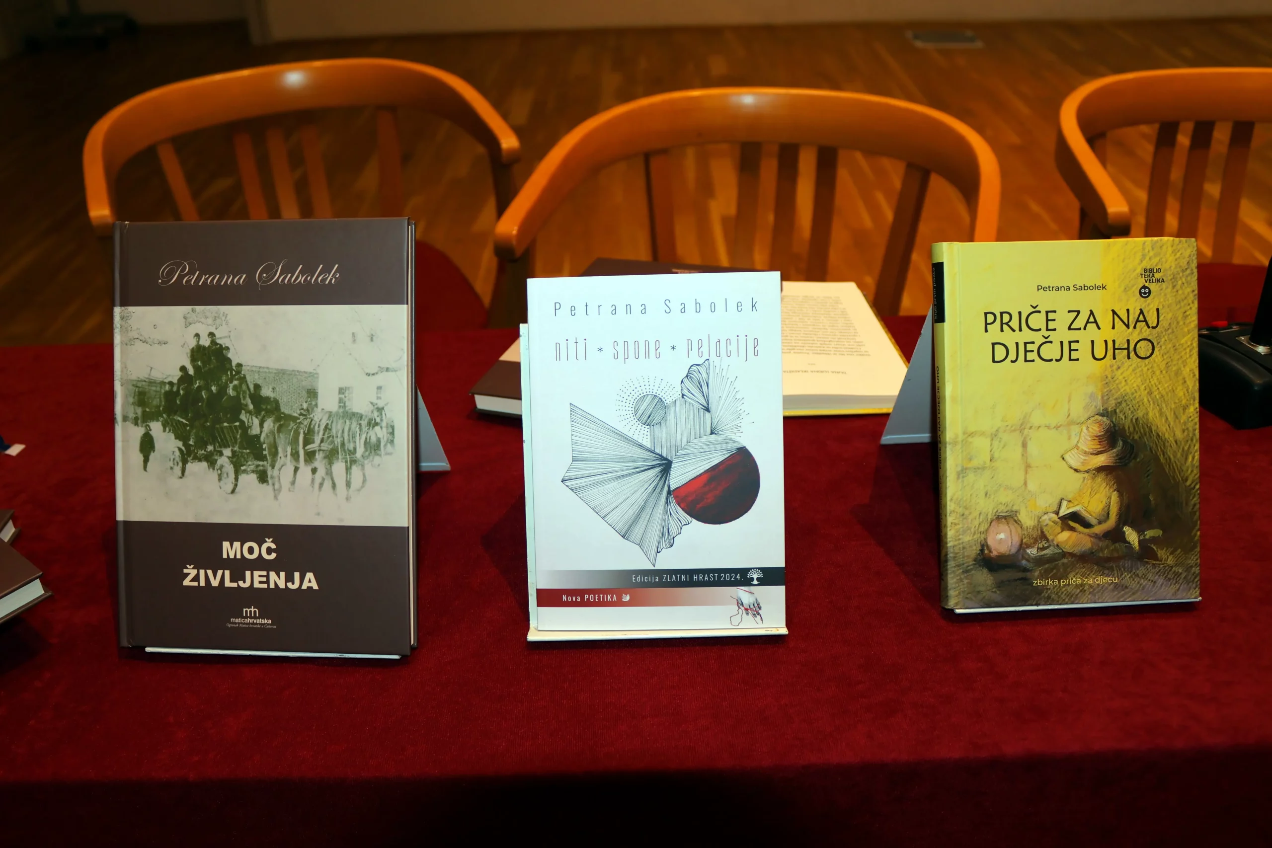 ZGRADA SCHEIER Petrana Sabolek predstavila tri nova književna djela (2)