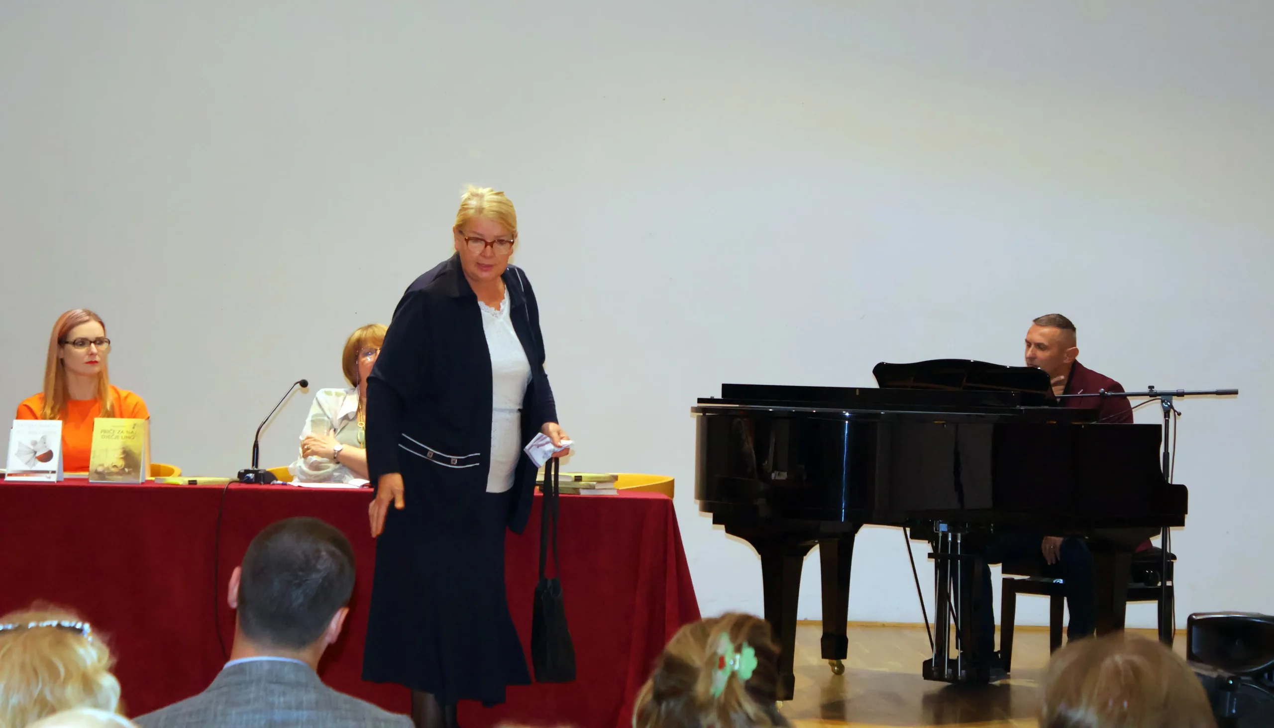 ZGRADA SCHEIER Petrana Sabolek predstavila tri nova književna djela (8)