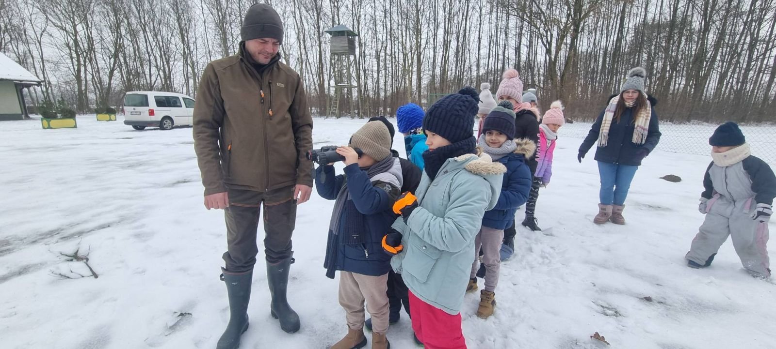ZIMA U ZAVIČAJU Učenici PŠ Florijana Andrašeca s lovcima učili kako se zimi brine o šumskim životinjama (21)
