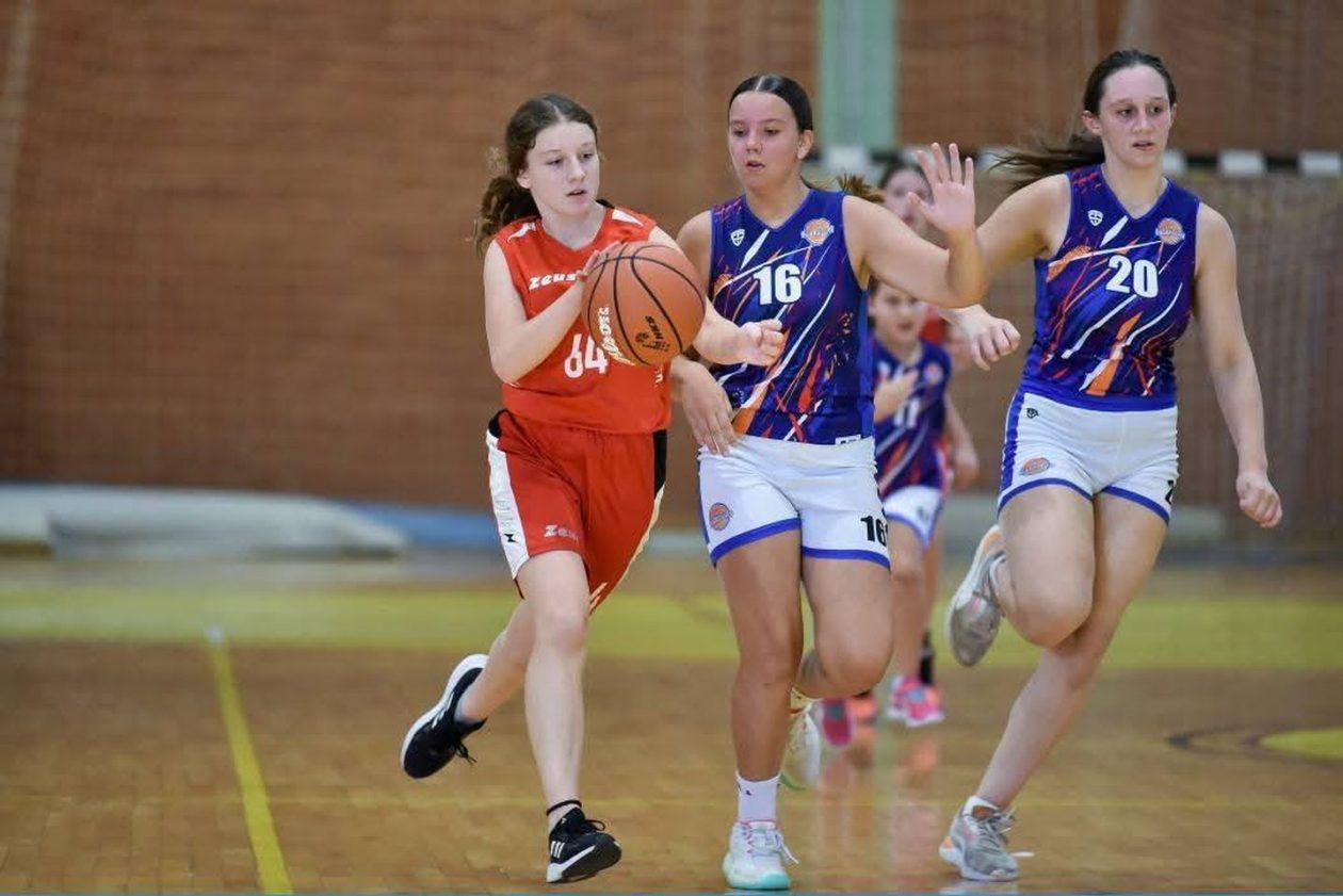 ZLATNE CURE KK Dubravčan niže pobjede i dominira ligom (2)