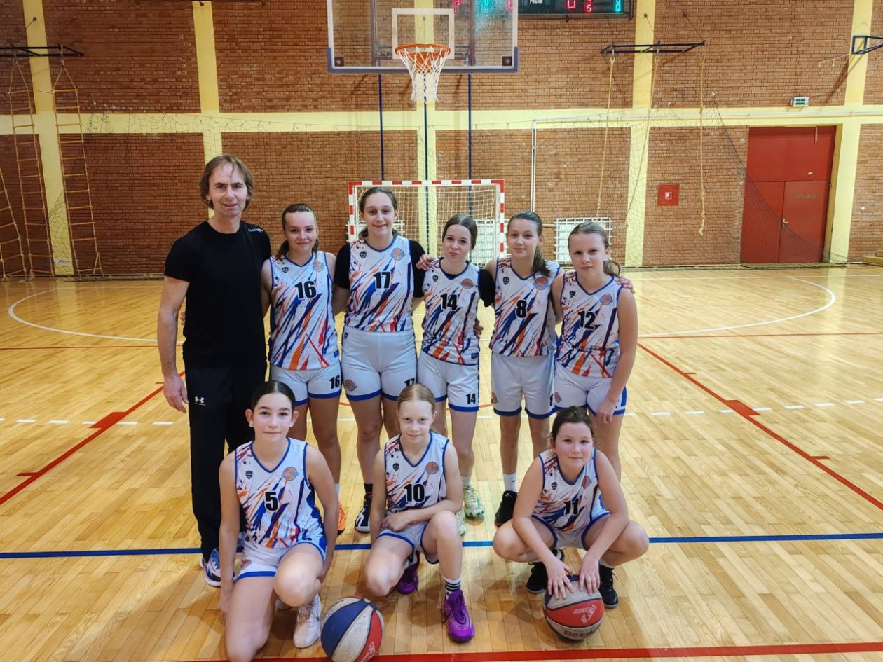 ZLATNE CURE KK Dubravčan niže pobjede i dominira ligom (6)