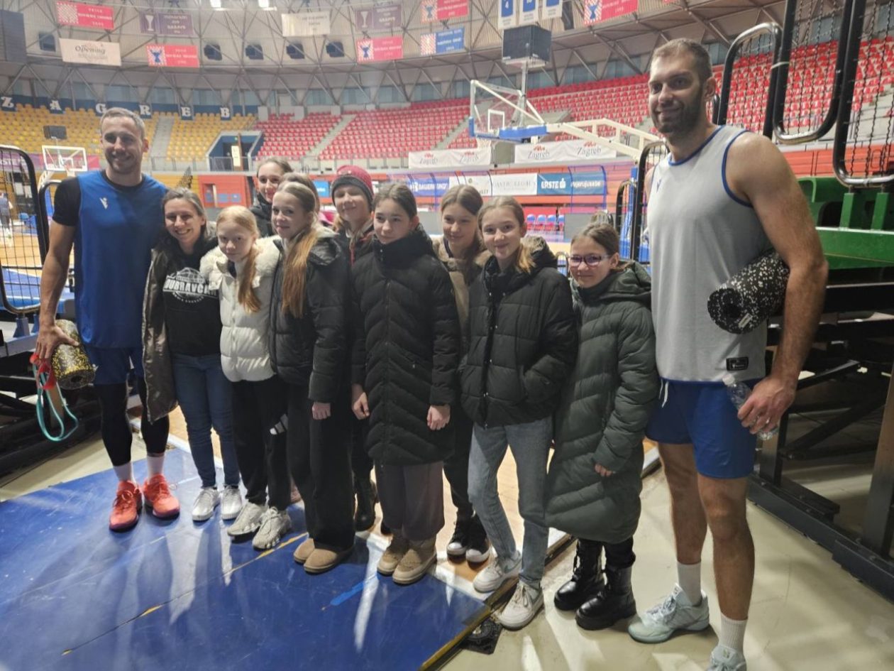 ZLATNE CURE KK Dubravčan niže pobjede i dominira ligom (7)