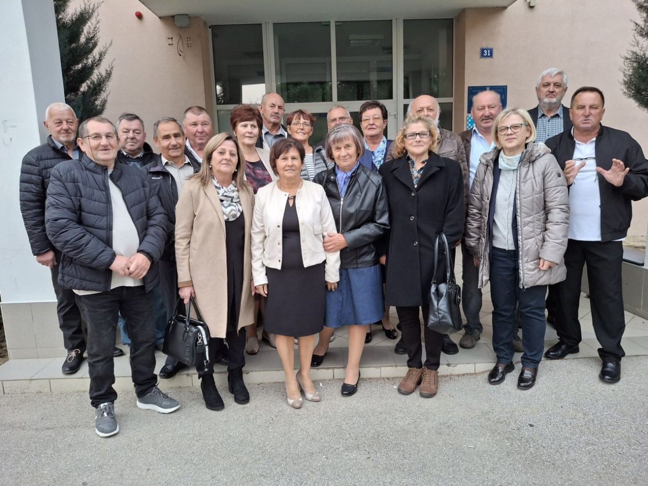 ZLATNI JUBILEJ Bivši osnovnoškolci Pleškovca proslavili 50 godina male mature (4)