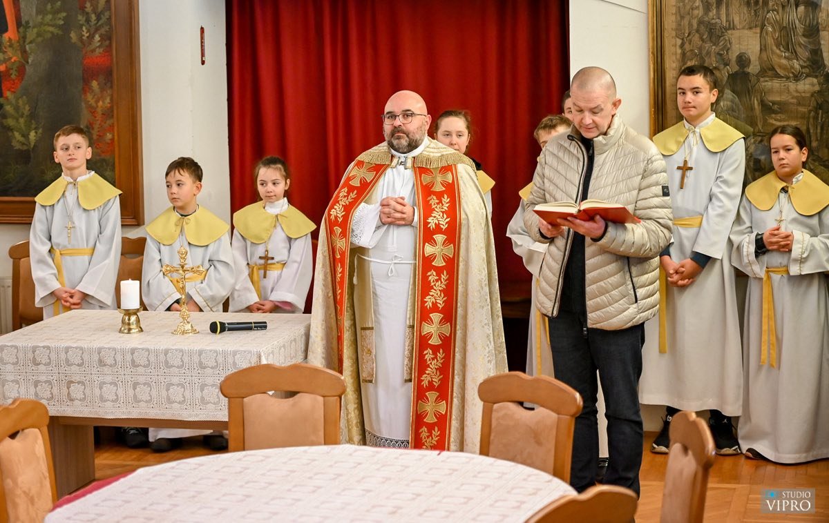 ŽUPA SV JAKOVA APOSTOLA STARIJEG (11) – Studio Vipro ŽUPA SV JAKOVA APOSTOLA STARIJEG (11) – Studio Vipro