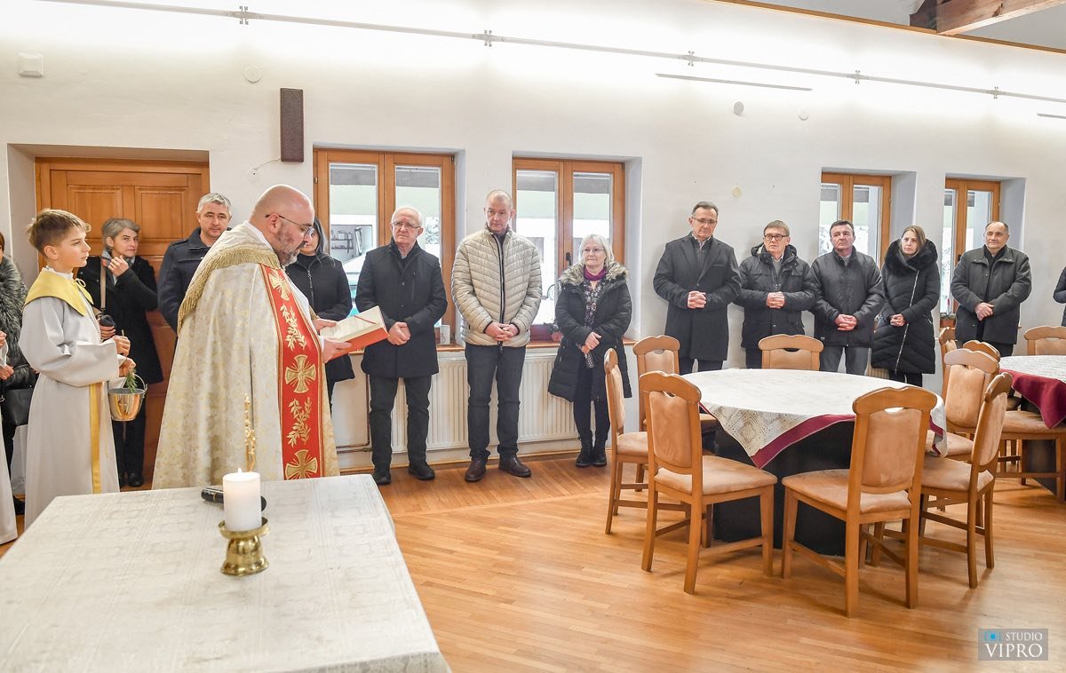ŽUPA SV JAKOVA APOSTOLA STARIJEG (11) – Studio Vipro ŽUPA SV JAKOVA APOSTOLA STARIJEG (11) – Studio Vipro